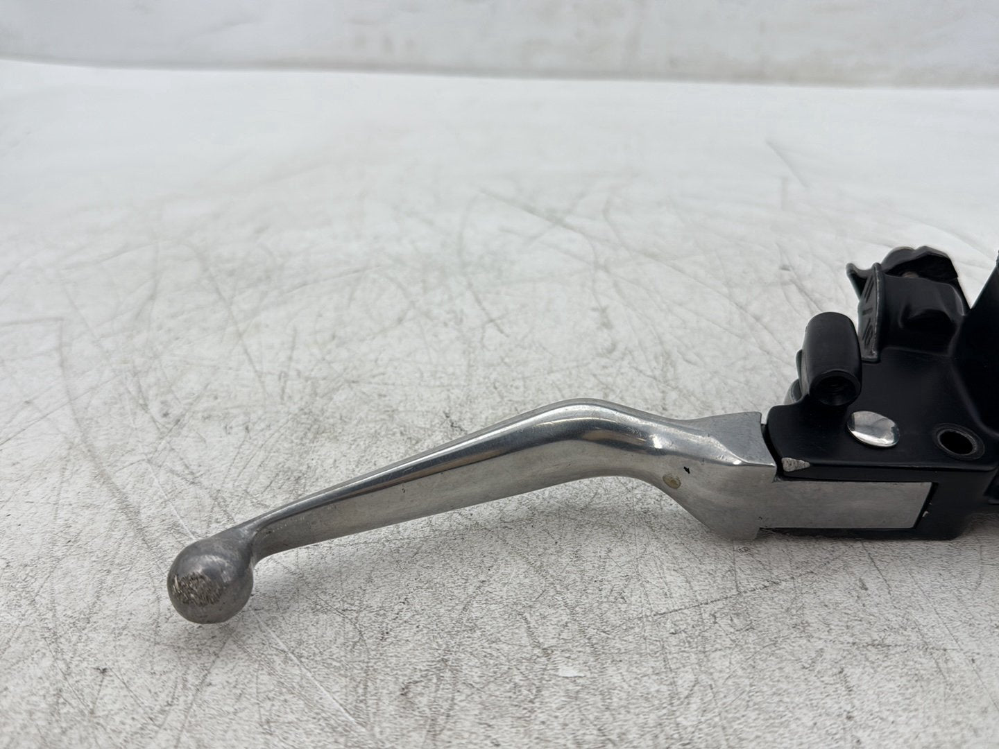 1995 Harley Road King Touring FLHR OEM Front Right Brake Lever Master Cylinder
