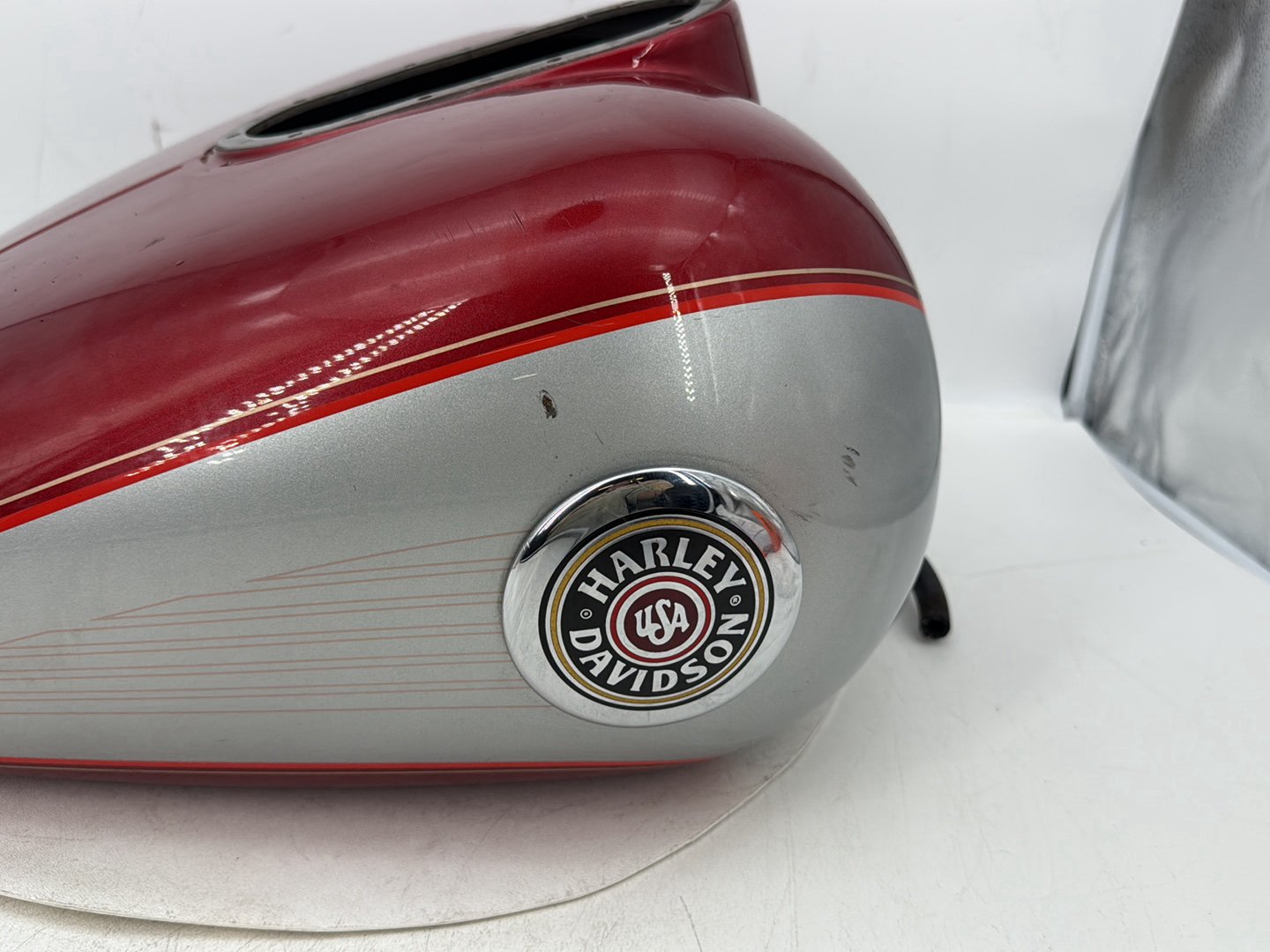 1999 - 2006 Harley-Davidson Touring Electra Glide Ultra Fuel Gas Tank Gasoline Reservoir 61356-03