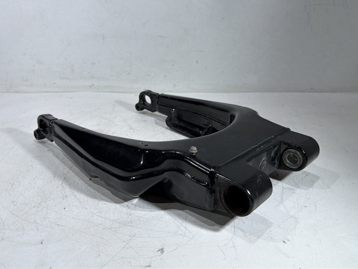 2010 Harley Road King Touring Classic OEM Rear Fork Swingarm Swing Arm