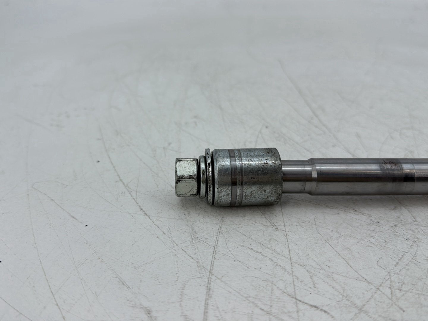 1995 Harley Touring FLHTCI Electra Glide Classic OEM Front Wheel Axle Bolt Shaft