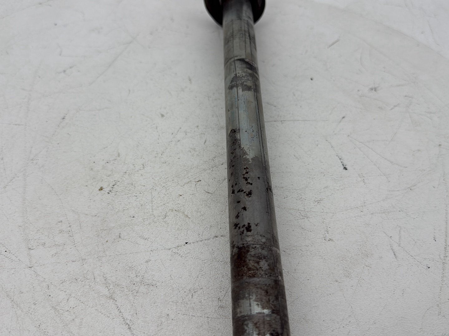 2008 - 2016 Harley-Davidson Touring Electra Glide Ultra Rear Wheel Axle Bolt Shaft 41056-09