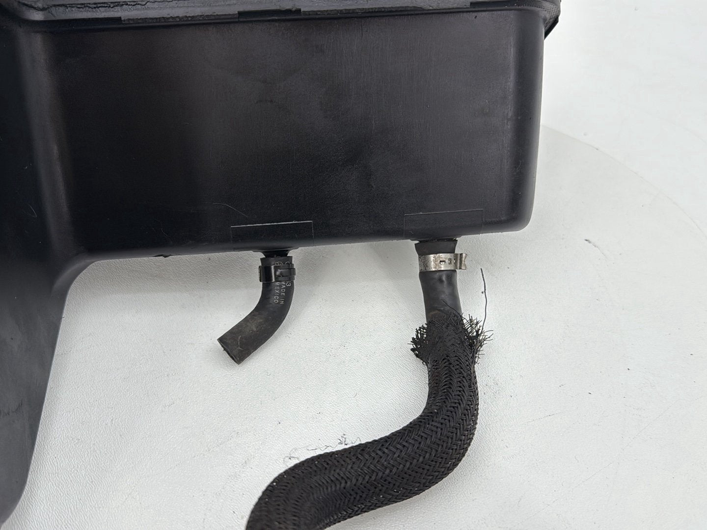 2004 - 2013 Harley-Davidson Sportster 883 Custom Oil Tank Reservoir Bottle Canister & Dipstick   62888-04