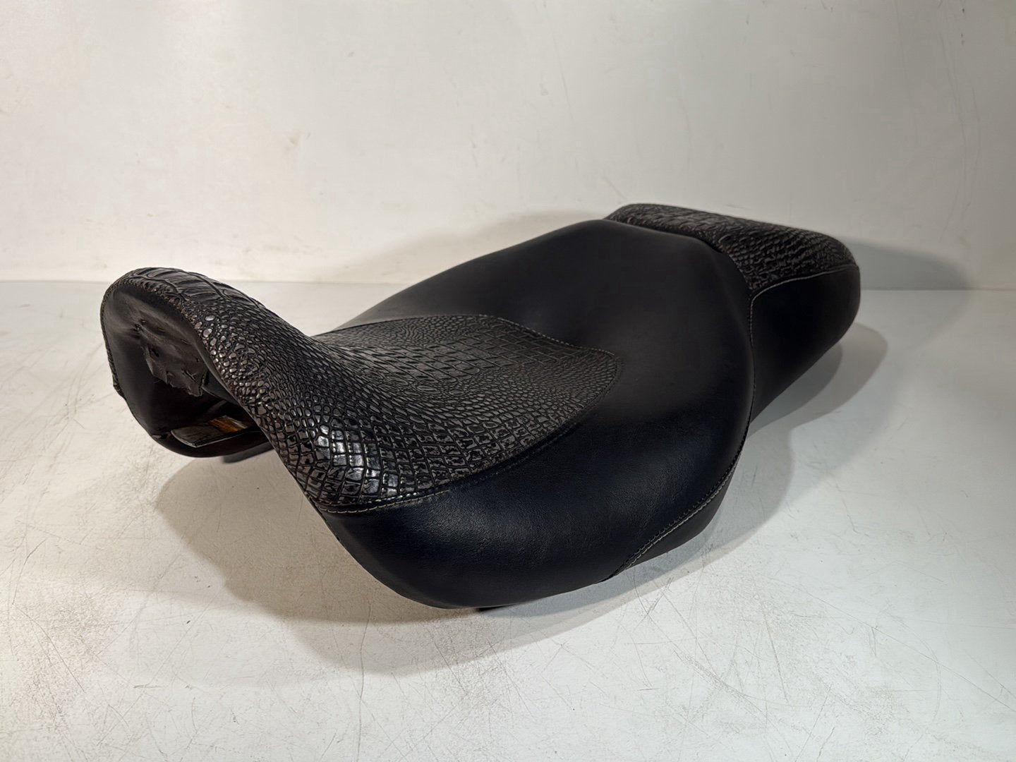 2007 - 2012 Harley-Davidson Touring Street Glide Passenger Rider Driver Seat Saddle
