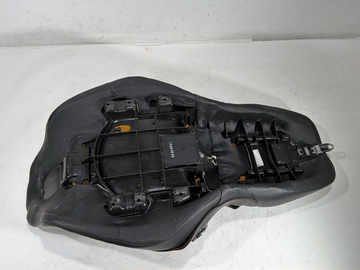 2010 Harley Road King Touring Classic OEM Passenger Rider Driver Seat Saddle