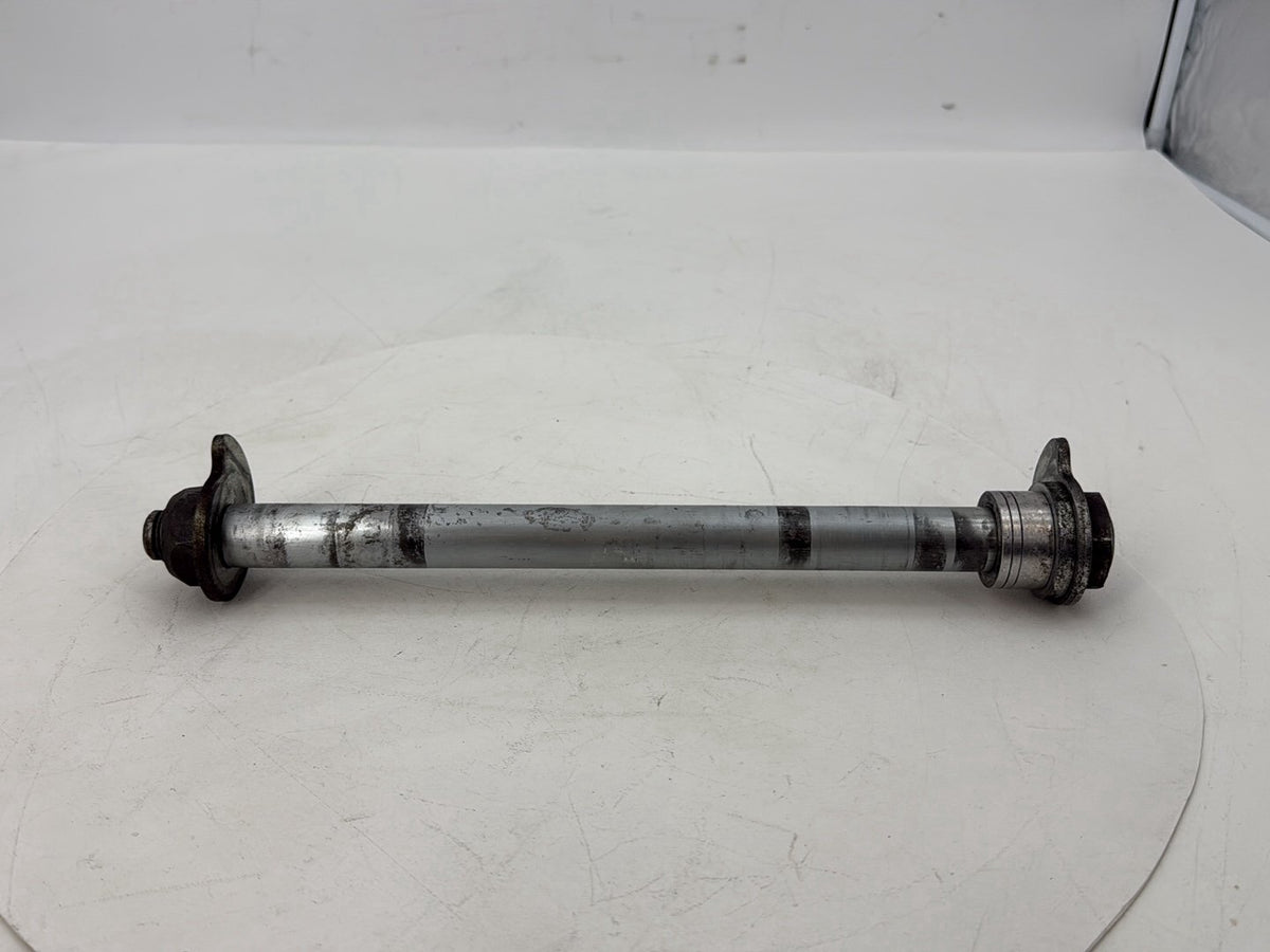 2007 - 2011 Harley-Davidson Touring Electra Glide Ultra Rear Wheel Axle Bolt Shaft 41056-09