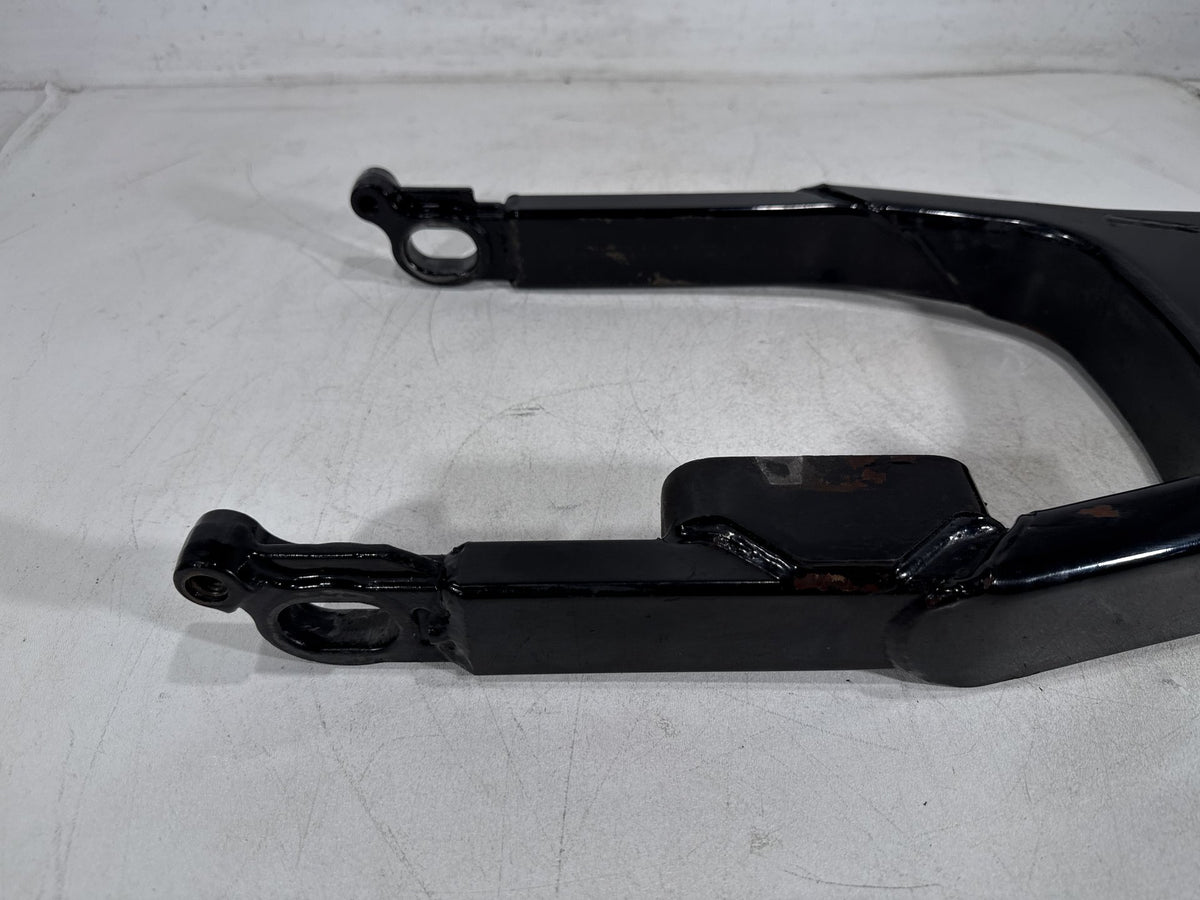 2002 Harley Electra Glide Touring Classic OEM Rear Fork Swingarm Swing Arm
