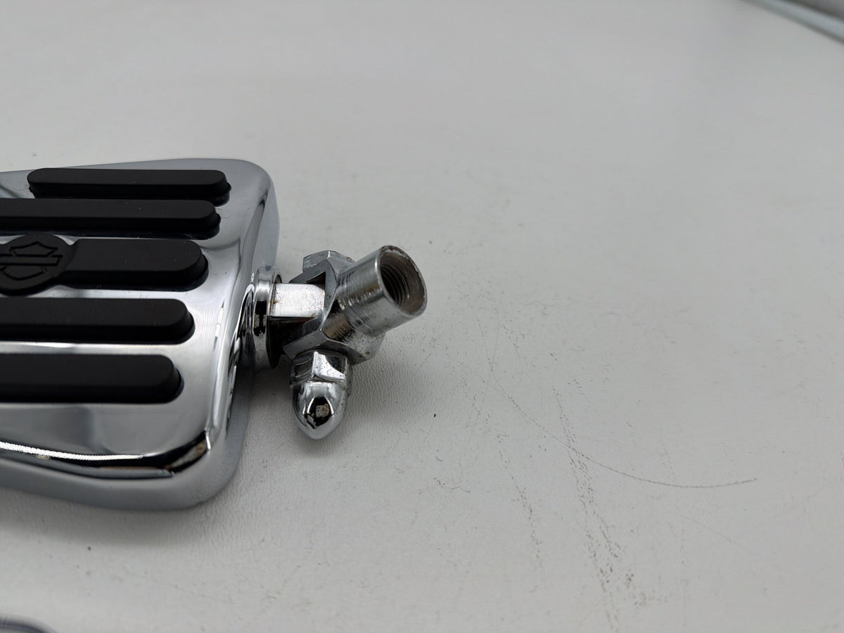 1994 Harley Softail Custom FXSTC OEM Passenger Left & Right Foot Pegs 50451-09