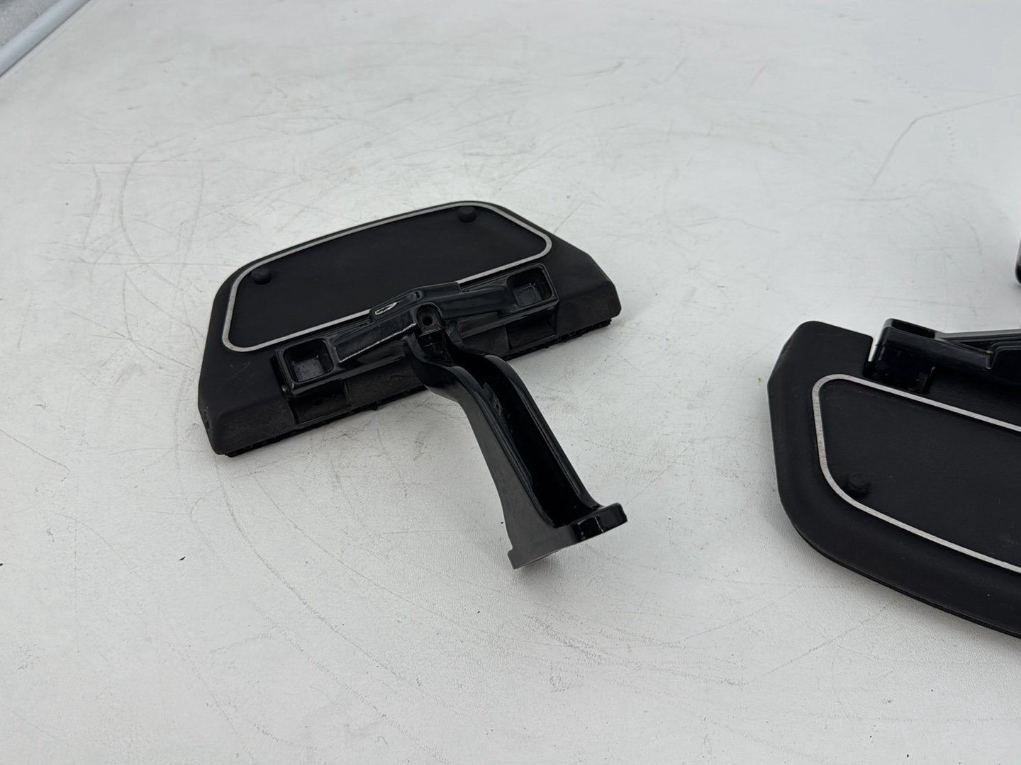 2008 - 2016 Harley-Davidson Touring Electra Glide Ultra Left & Right Passenger Floorboard Foot Rest
