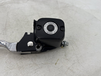 2015 Harley Dyna Low Rider FXDL OEM Front Right Hand Brake Lever Master Cylinder Reservoir