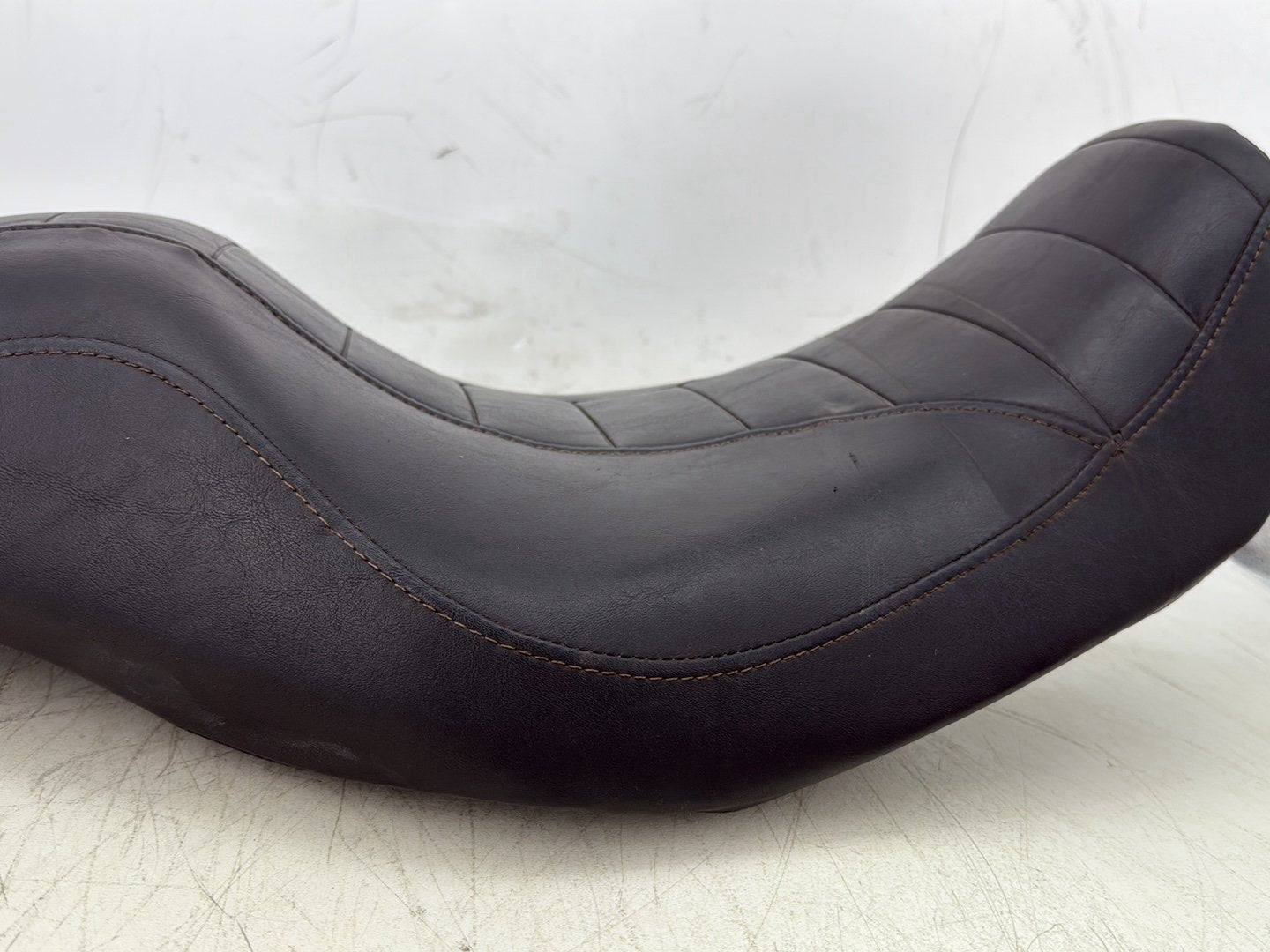 2012 Harley Dyna Super Glide Custom FXDCI OEM Passenger Rider Driver Seat Saddle