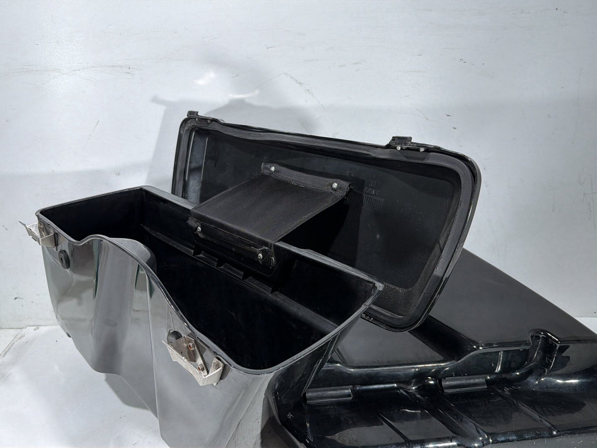 2010 Harley Road King Touring Classic OEM Left Right Saddlebags Luggage NOKey