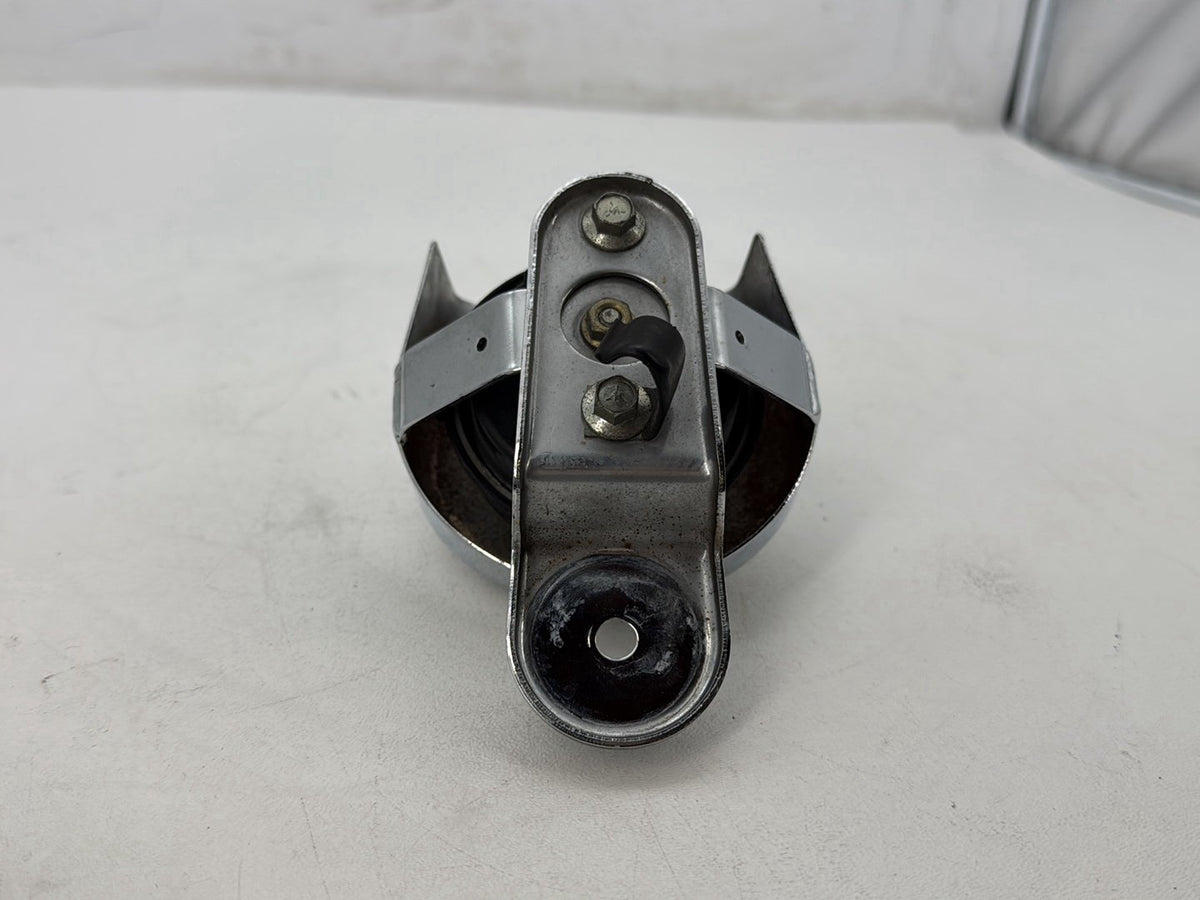 2004 Harley Softail FLSTC Heritage Classic OEM Horn Signal Klaxon Chrome Cover