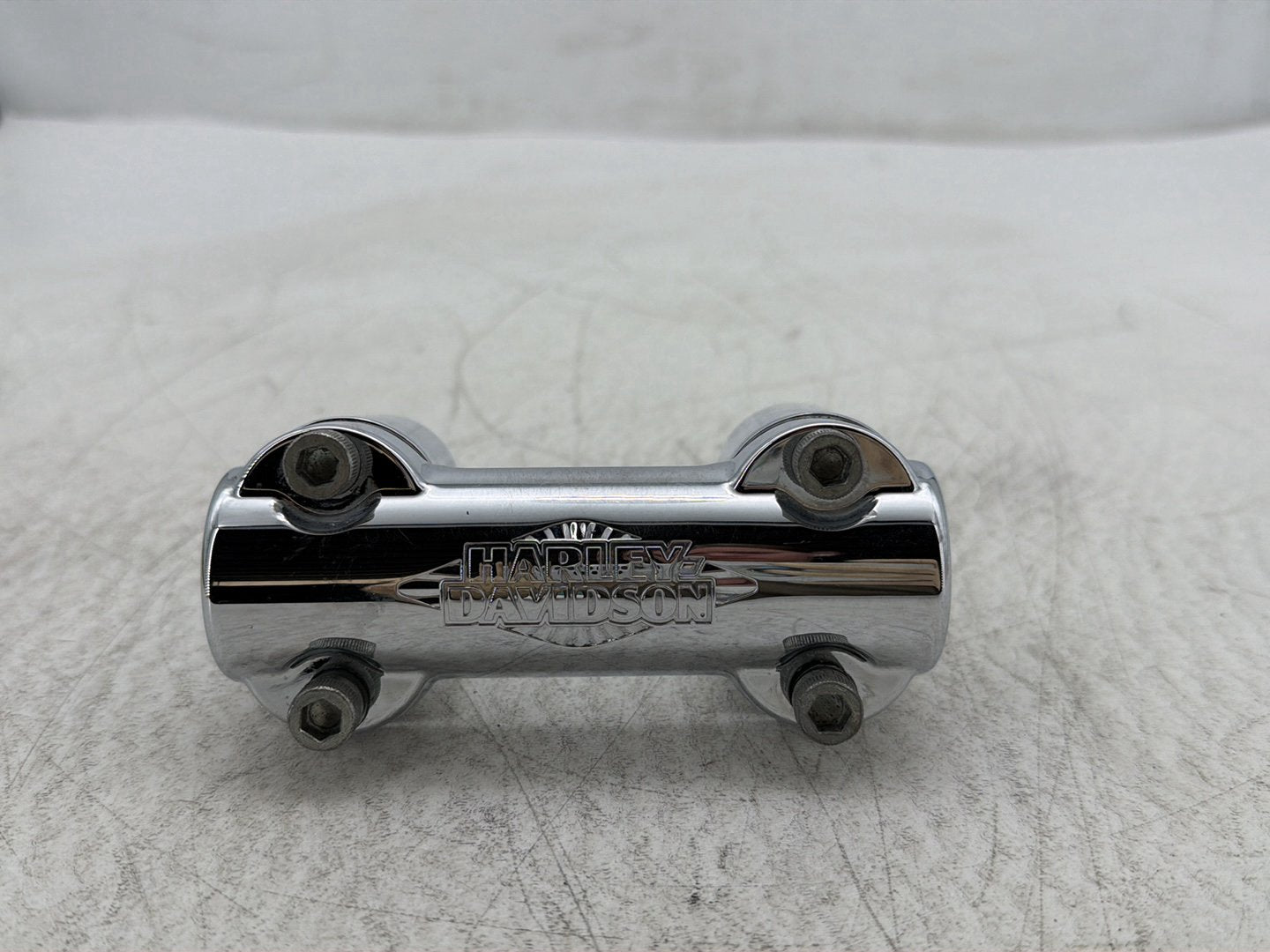 2011 Harley Heritage Softail Classic FLSTC OEM Front Handlebar Riser Top Clamp Chrome