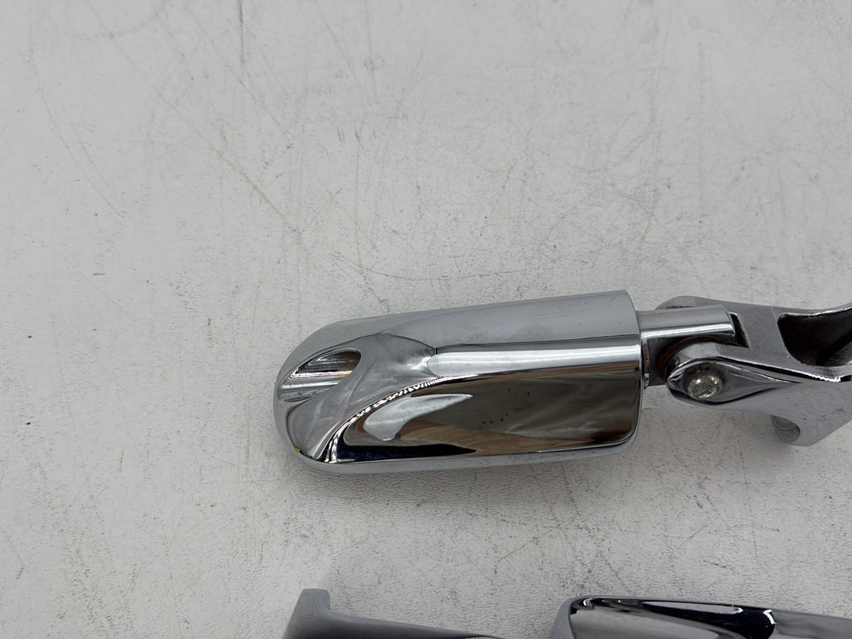 2017 Harley Road Glide Touring FLTRXS OEM Passenger Left & Right Foot Pegs
