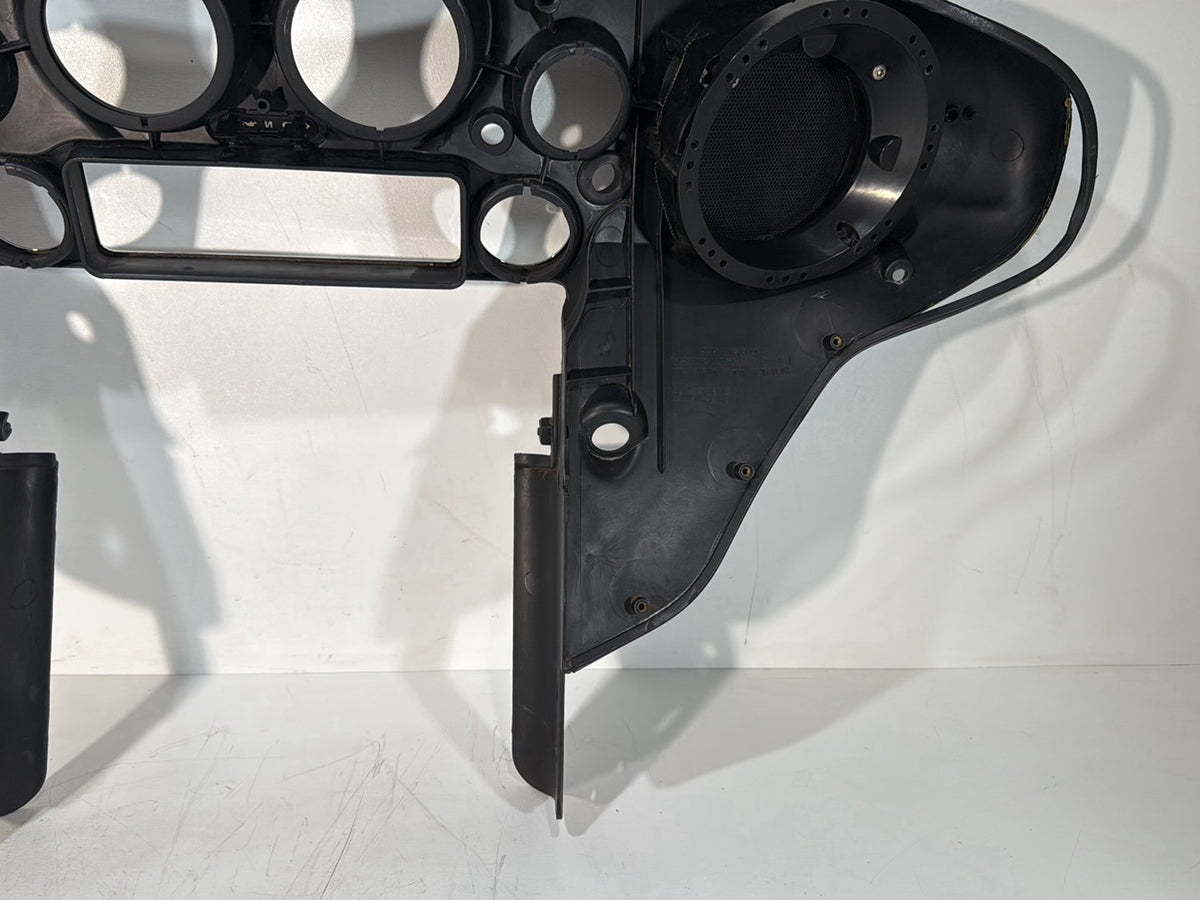 2007 - 2012 Harley-Davidson Touring Street Glide Front Inner Batwing Fairing Cover 58199-06