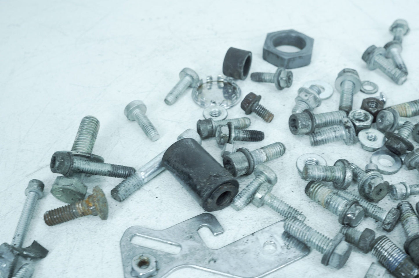 2007 - 2011 Harley-Davidson Touring Electra Ultra Hardware Bolts Nuts & Brackets