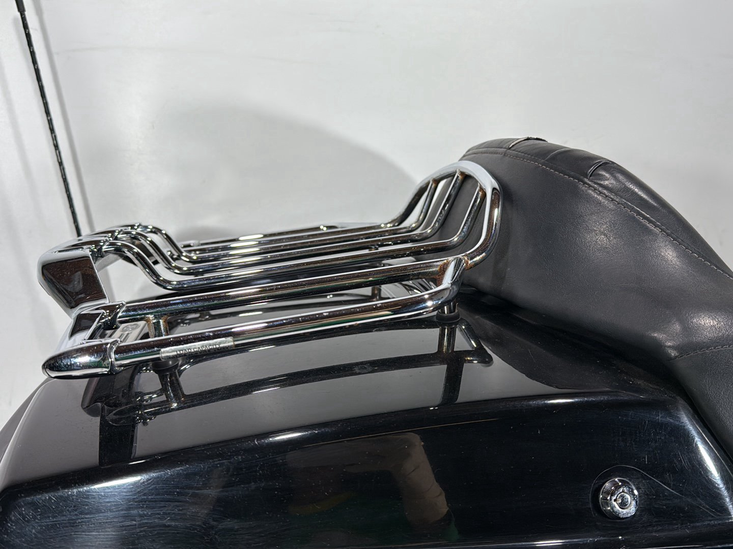 2008 Harley Touring FLHTCU Electra Glide Ultra OEM Pass Backrest Tour Pak Luggage NOKey