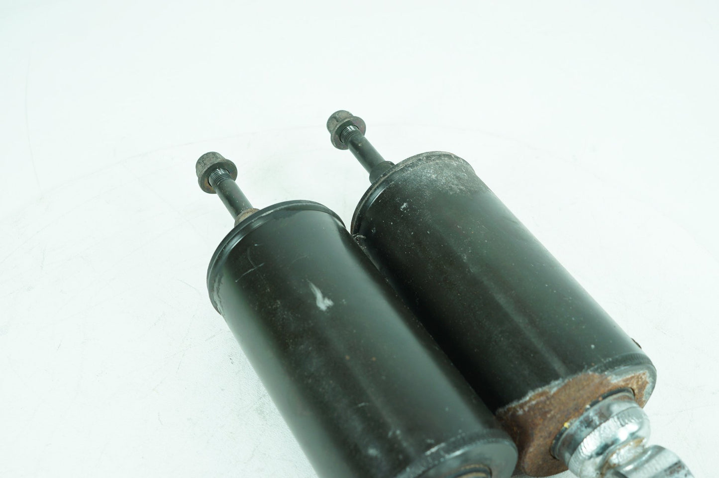 2000 - 2006 Harley-Davidson Softail Fat Boy Rear Left Right Shock Absorbers 54508-00B