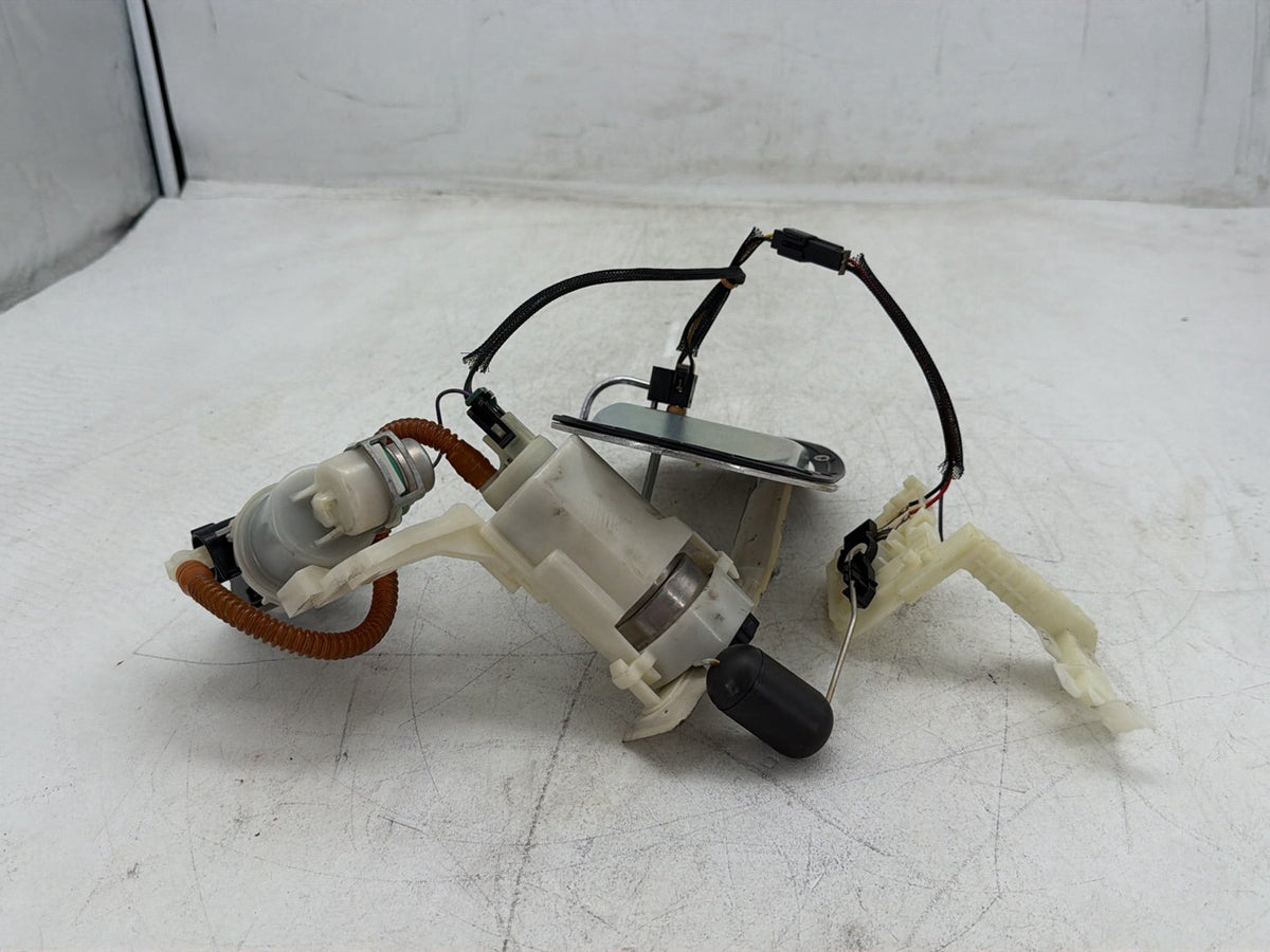 2014 Harley Dyna Switchback FLD OEM Fuel Pump Gas Gasoline Petrol Sending