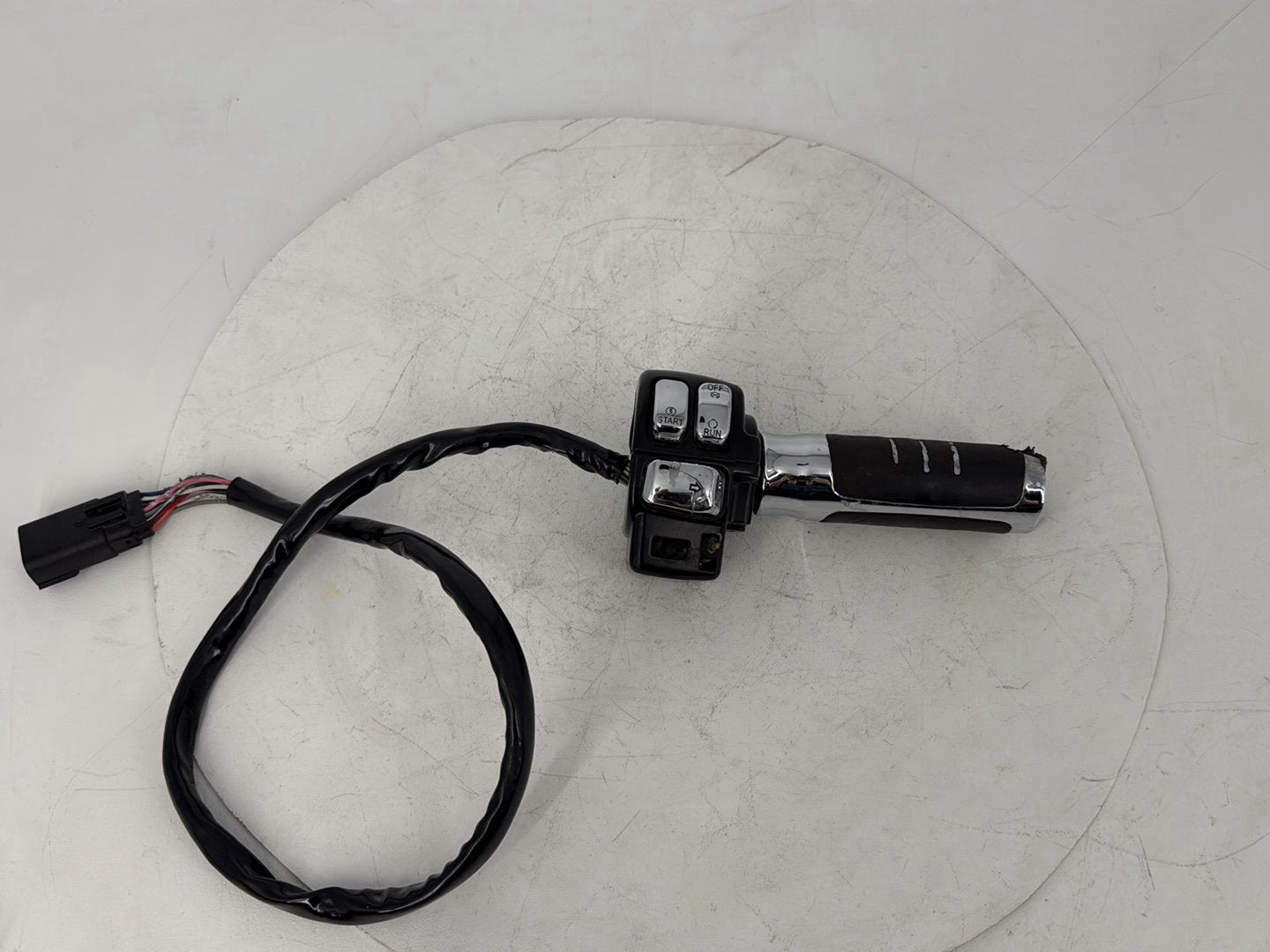 2012 Harley Touring Street Glide OEM Right Engine Start Kill Switches Controls