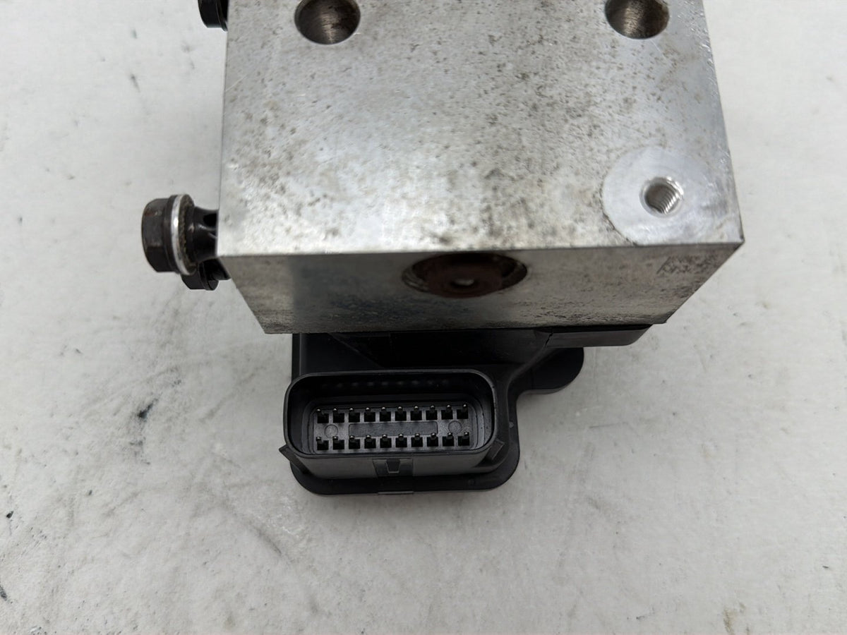 2011 Harley Road Glide Touring FLTRX OEM ABS Brake Pump & Control Module