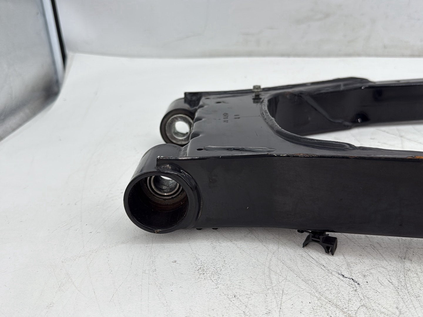 2005 Harley Electra Glide Touring Ultra FLHTCUI OEM Rear Fork Swingarm Swing Arm