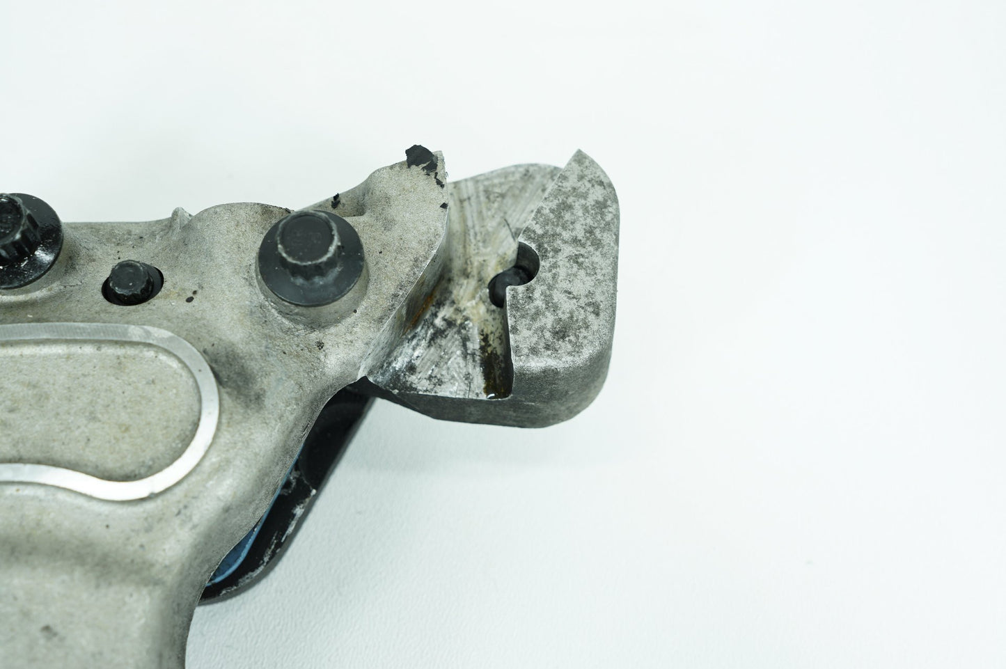 1999 - 2006 Harley-Davidson Touring Street Glide Rear Back Brake Caliper 44080-02C
