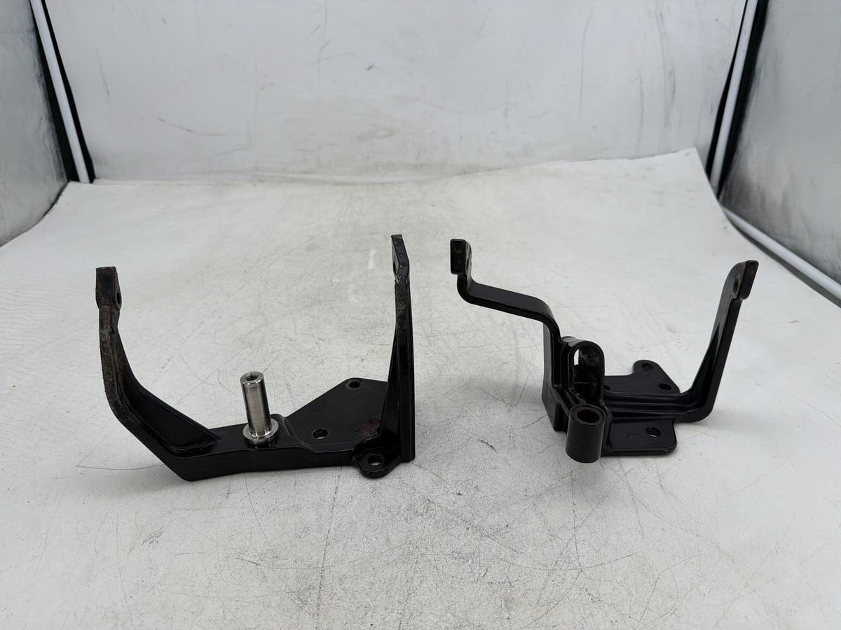 2001 Harley Fat Boy Softail FLSTF OEM Left Right Driver Footpeg Bracket Mounts