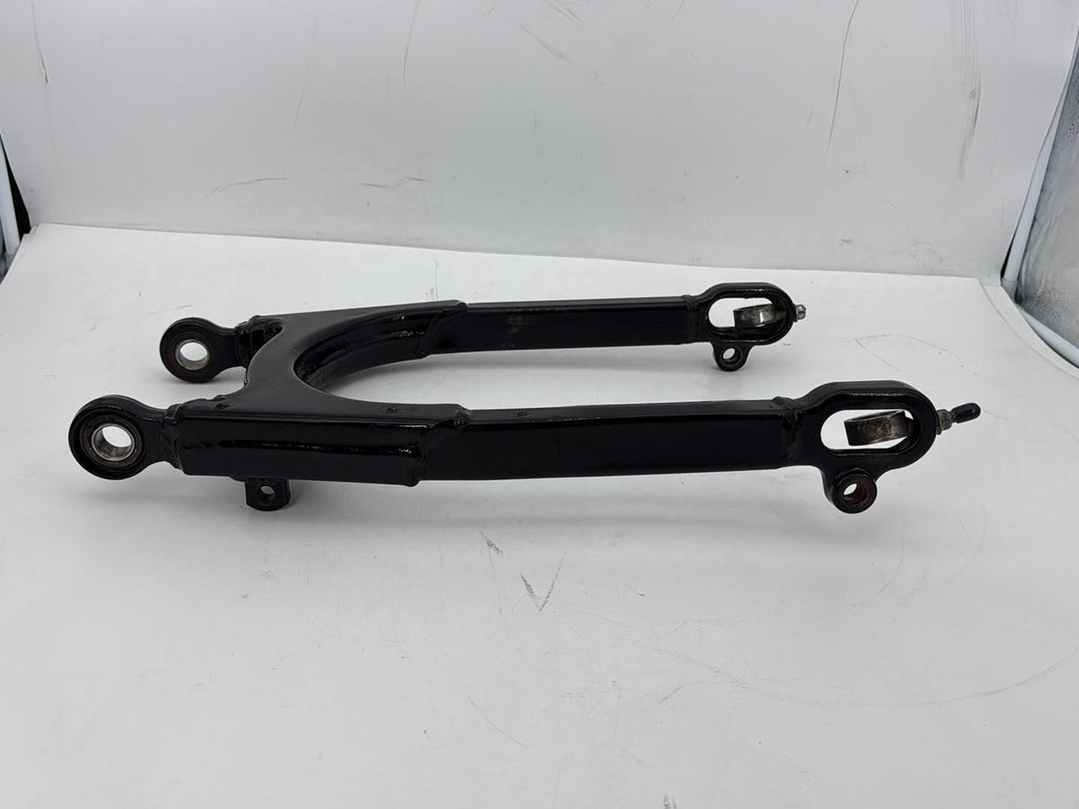 2009 Harley Sportster XL1200C 1200 Custom OEM Rear Fork Swingarm Swing Arm