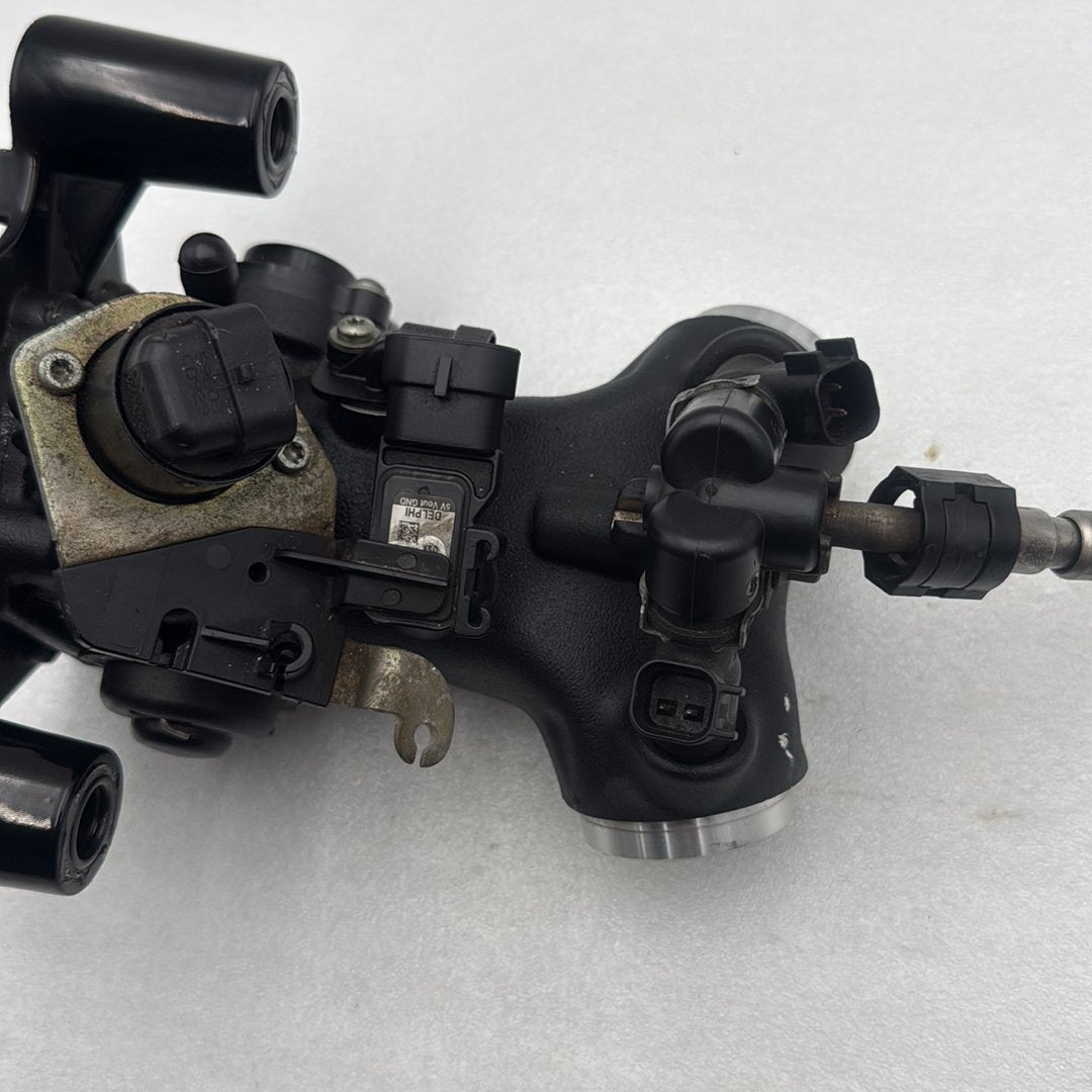 2007 - 2017 Harley-Davidson Dyna Wide Glide Engine Intake Manifold Throttle Body 27708-06A