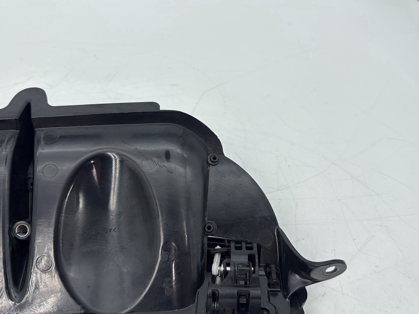 2015 Harley Touring FLHXS Street Glide OEM Front Inner Fairing Air Duct Vent
