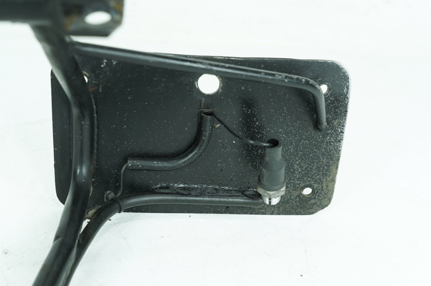 1999 - 2006 Harley-Davidson Softail Deuce Mount Bracket Support Holder 90785-94