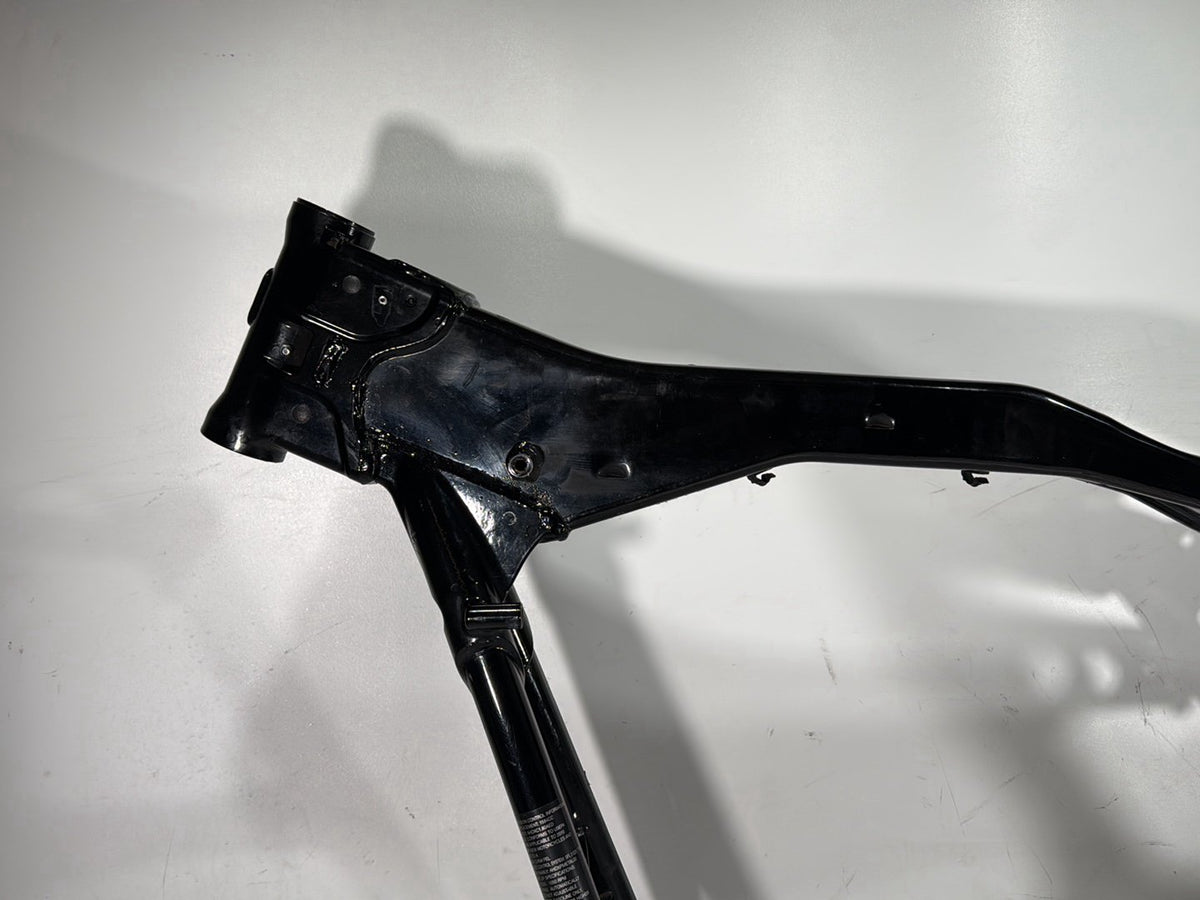 10 Harley Street Glide Touring FLHX OEM Body Main Frame Chassis 47900-10BHP SLVG