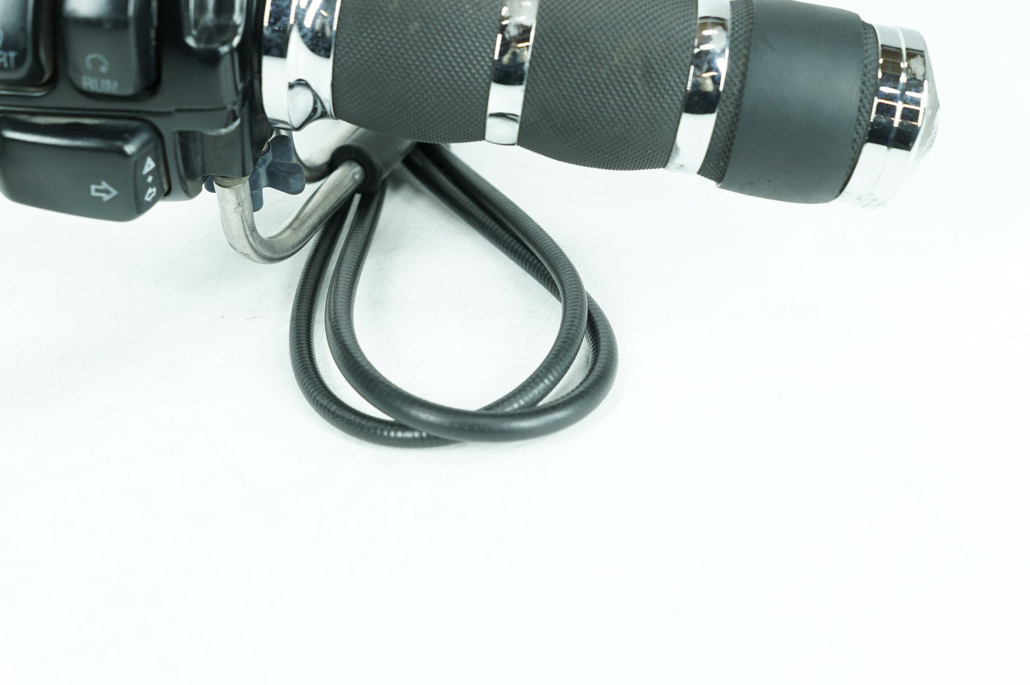 1999 - 2006 Harley-Davidson Softail Deluxe Right Engine Start Kill Switches Controls 71589-96B , 71591-00 , 71564-96