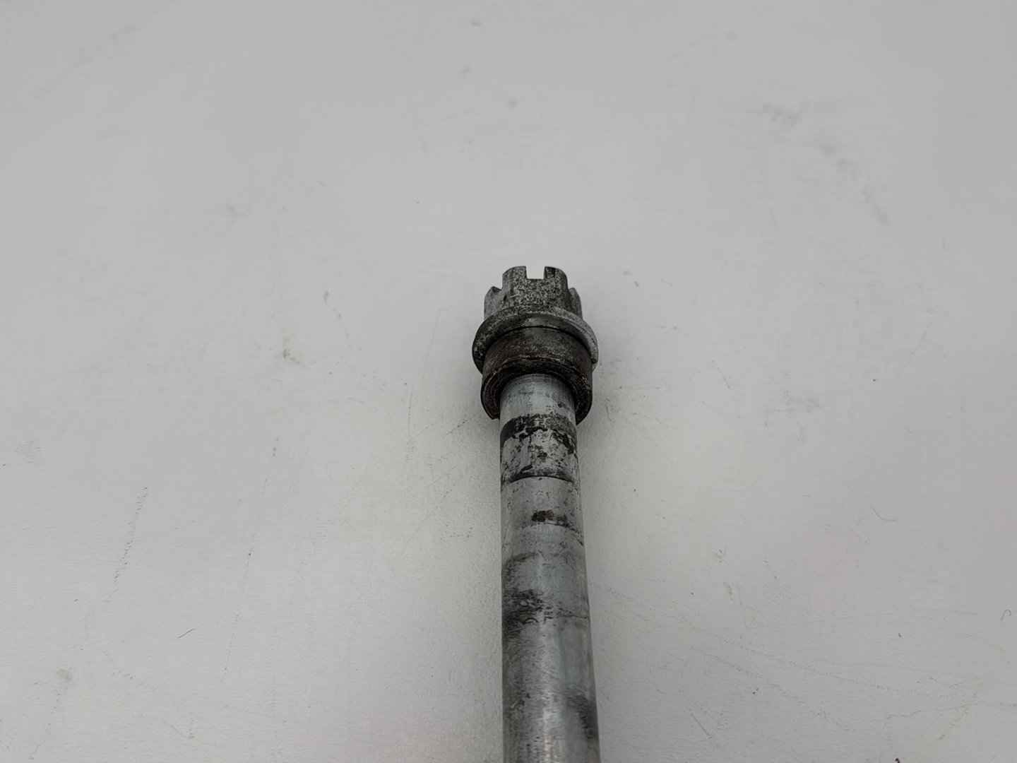2003 Harley Sportster XL1200C 1200 Custom Anniversary OEM Rear Wheel Axle Bolt Shaft