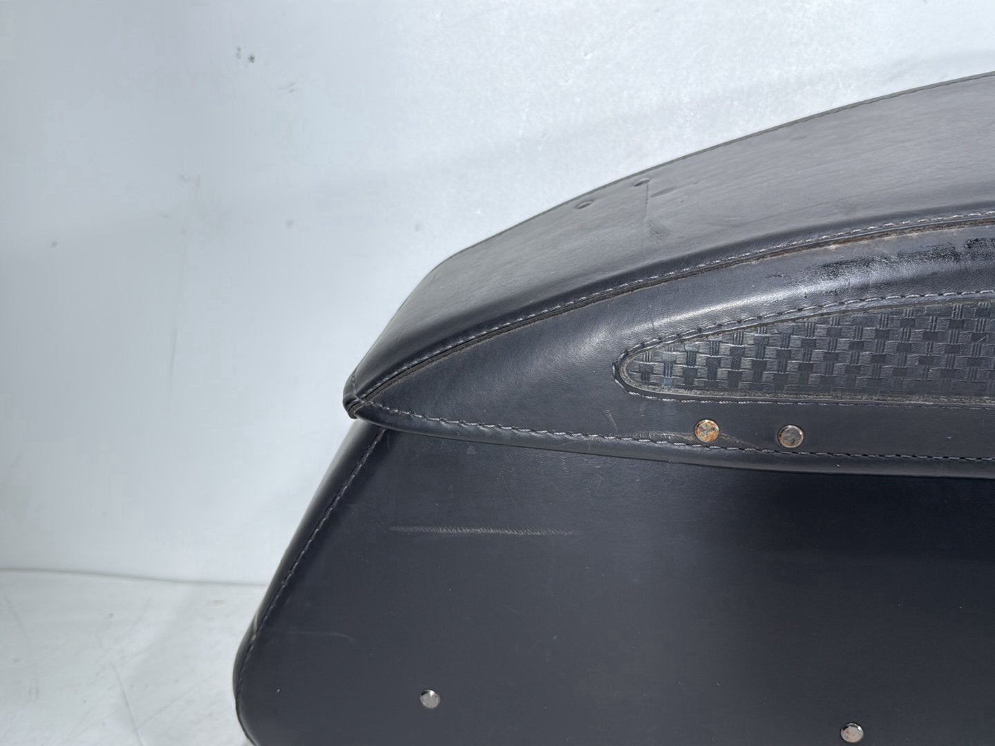 2006 Harley Road King Touring FLHRCI Classic OEM Rear Left Right Saddlebags Luggage Leather