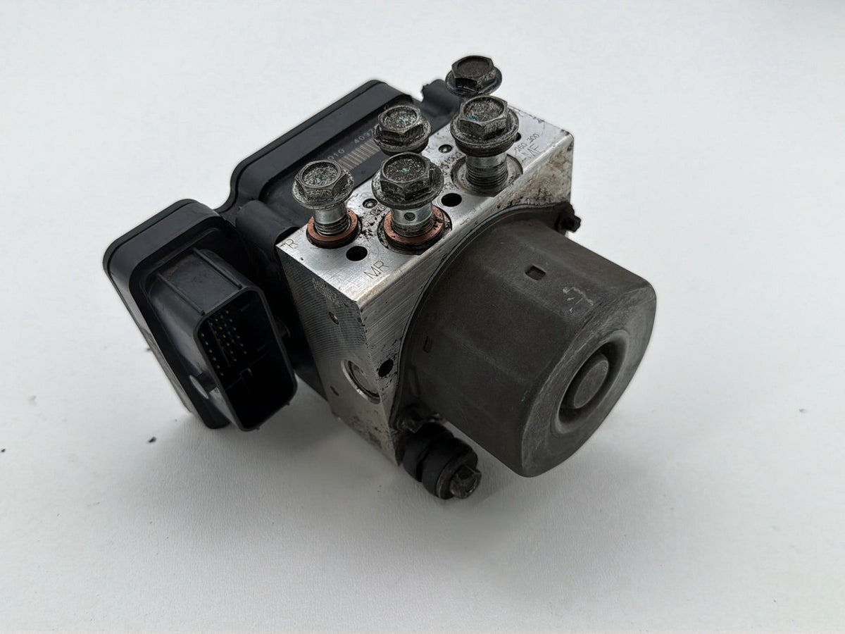 2014 Harley Electra Glide Touring Ultra OEM ABS Brake Pump & Control Module