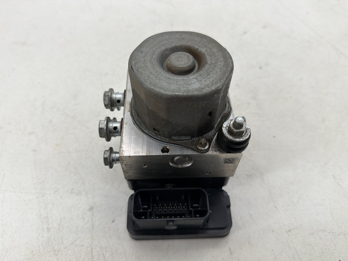 2016 Harley Road Glide Touring FLTRXS OEM ABS Brake Pump & Control Module
