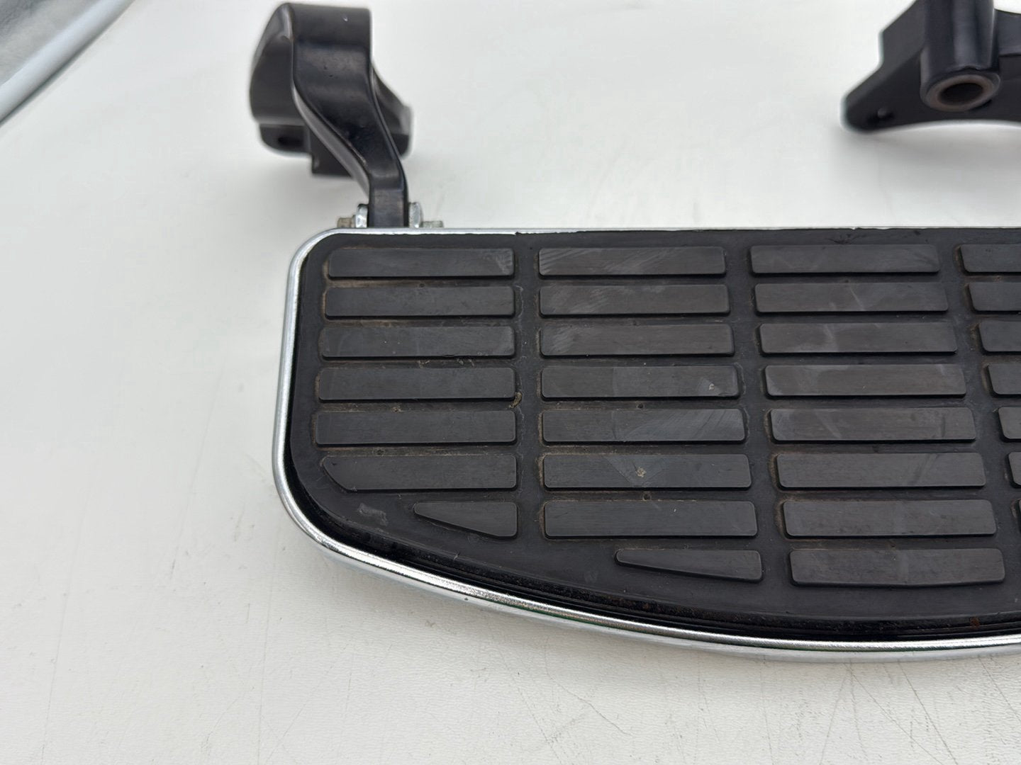 2002 Harley Dyna FXD Super Glide OEM Left Right Driver Floorboard Foot Rest