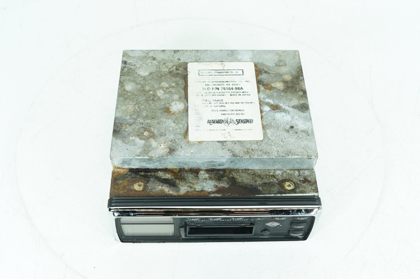 1999 - 2006 Harley-Davidson Touring Electra Glide Radio Cassette Player Audio 76146-98 76164-98A