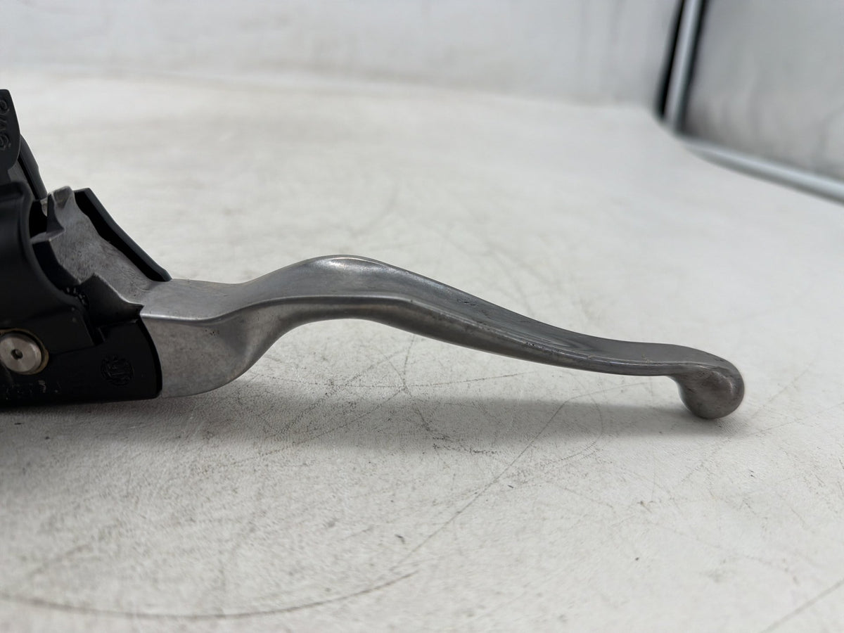 17 Harley Dyna Street Bob OEM Front Right Brake Lever Master Cylinder 9/16" bore