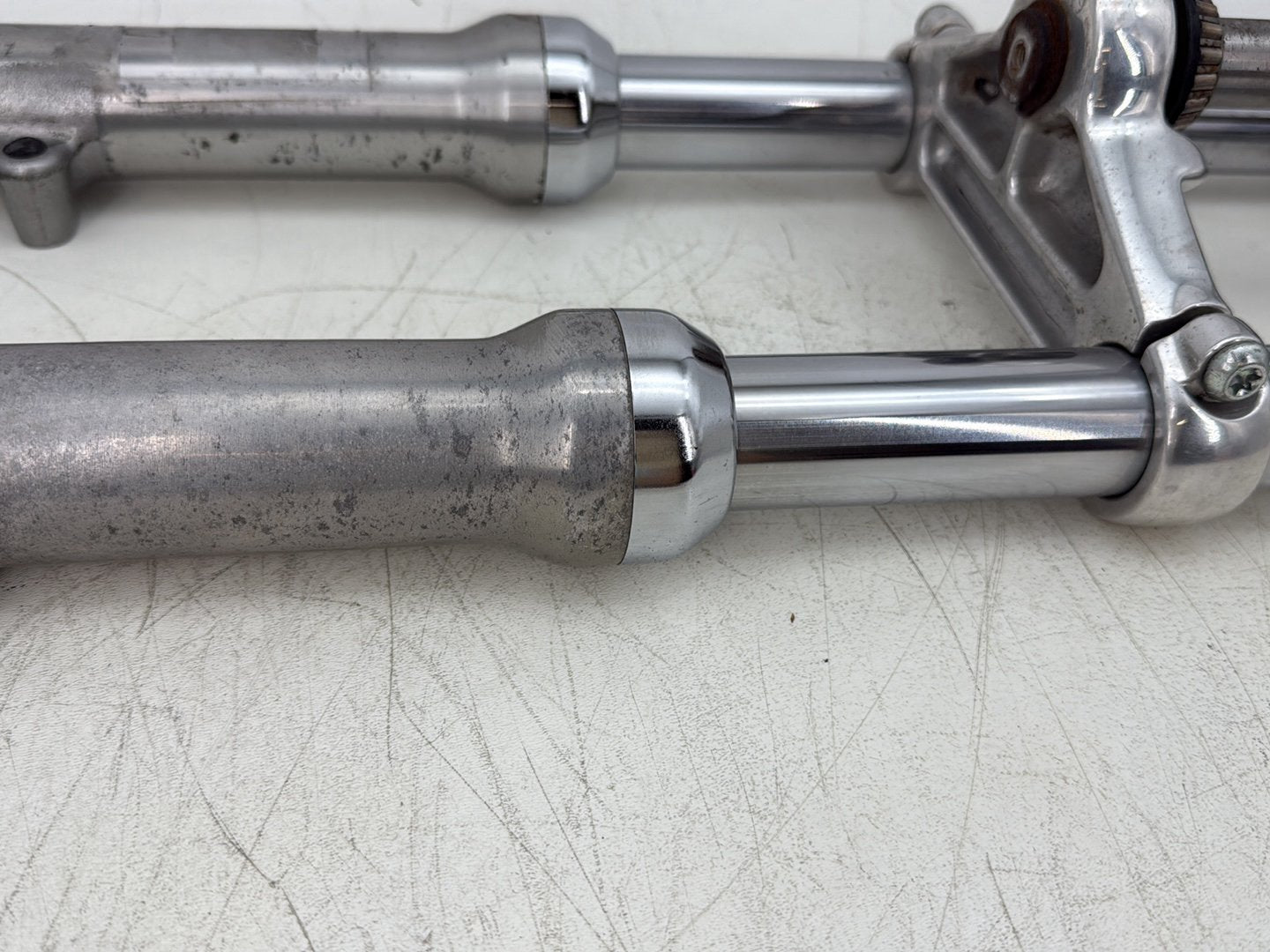 2006 Harley Sportster XL883L Low Front Triple Tree Set &amp; LH RH Fork Legs Sliders