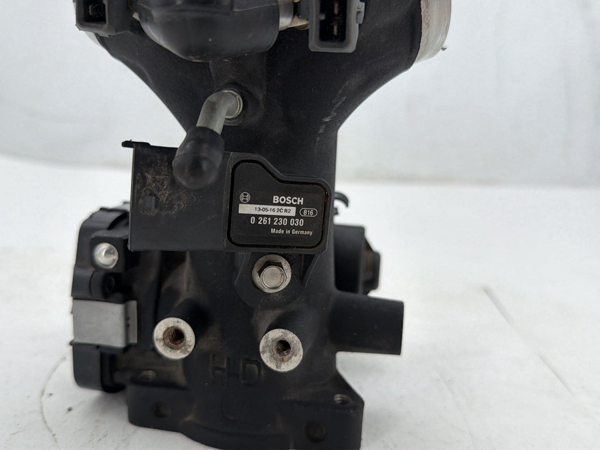2014 Harley Street Glide Touring FLHXS OEM Engine Intake Manifold Throttle Body
