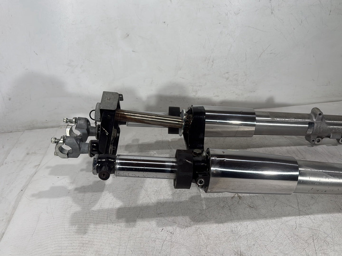 2007 Harley Electra Glide Touring OEM Front Triple Tree LH RH Fork Legs Sliders