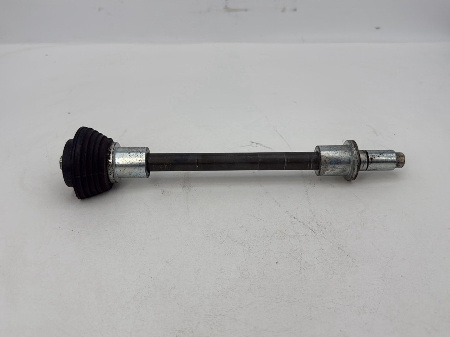 2007 - 2011 Harley-Davidson Touring Street Glide Rear Fork Swingarm Pivot Bolt Shaft 47505-02