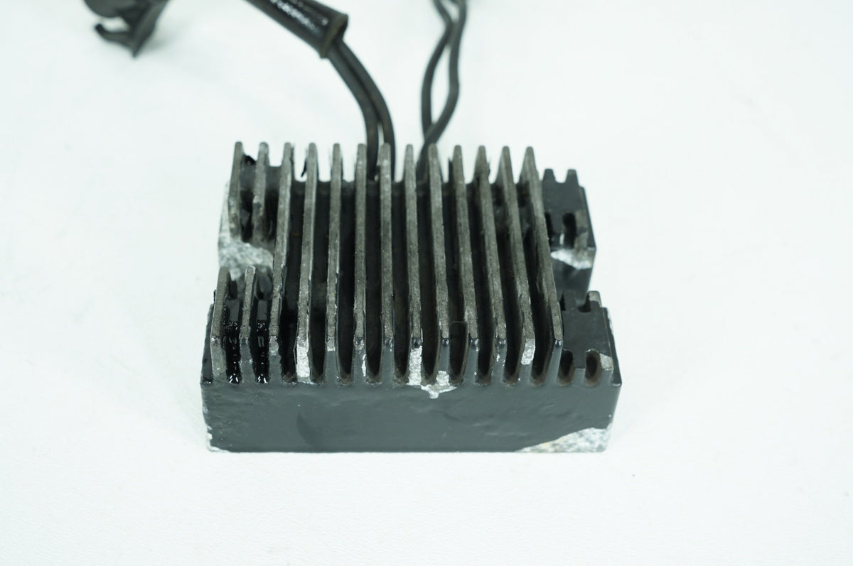 2007 Harley Sportster XL883 OEM Voltage Regulator Rectifier
