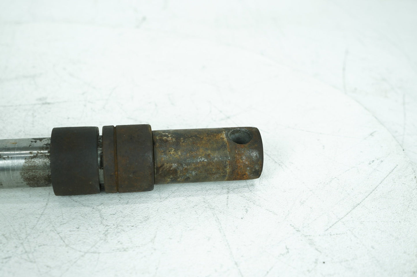 1999 - 2006 Harley-Davidson Touring Electra Glide Front Wheel Axle Bolt Shaft 43364-00