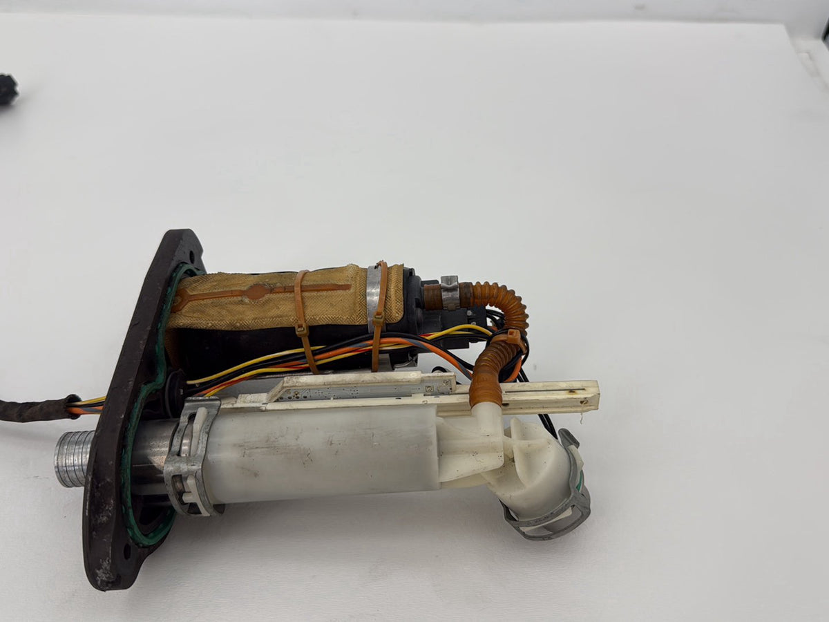 2014 Harley Sportster XL883L 883 SuperLow Gas Gasoline Fuel Petrol Pump Sending