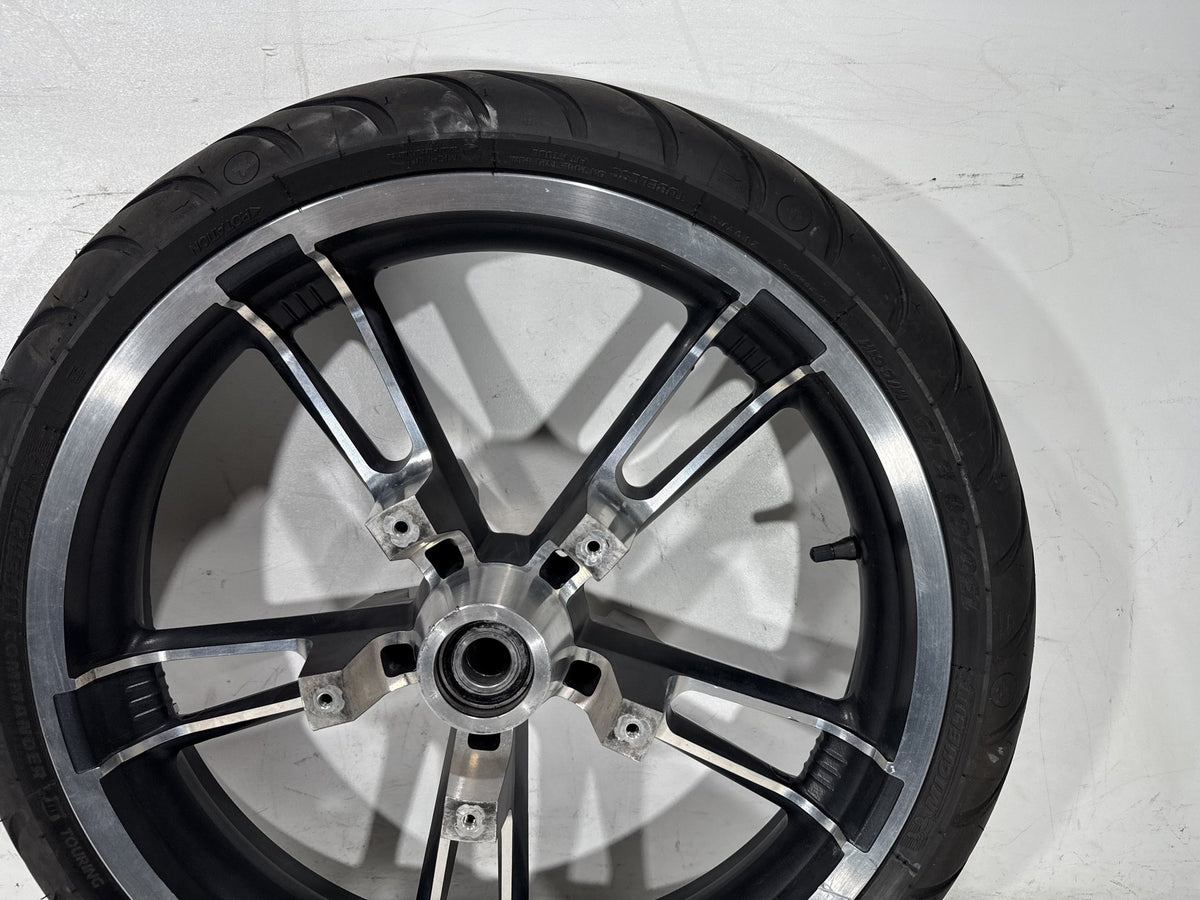 2006 Harley Street Glide Touring FLHX OEM Front Wheel Rim Tire 130/60B19 19"
