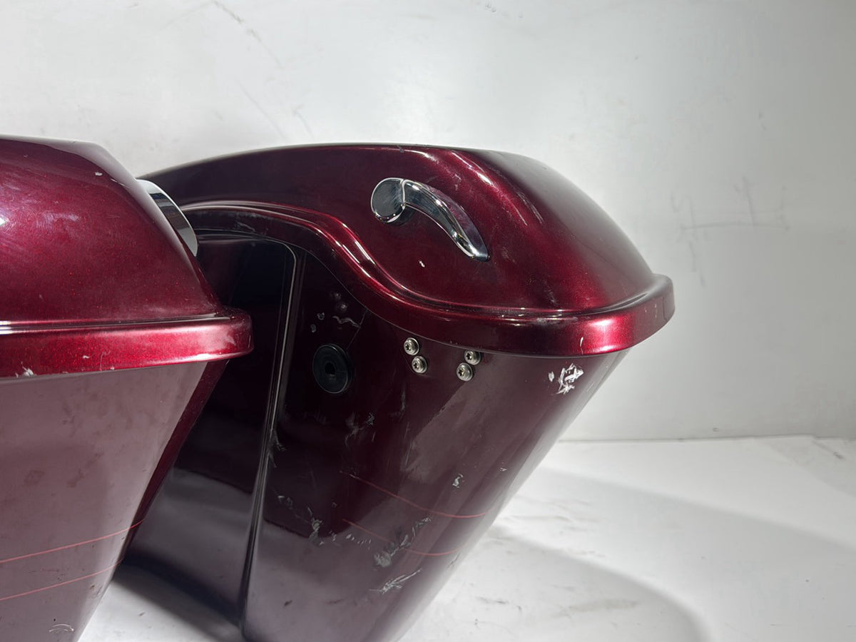 2014 Harley Street Glide OEM Left 1 Saddlebag Luggage NO Key SCRATCHED